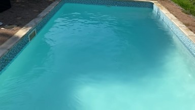 Чому вода в басейні стає каламутною